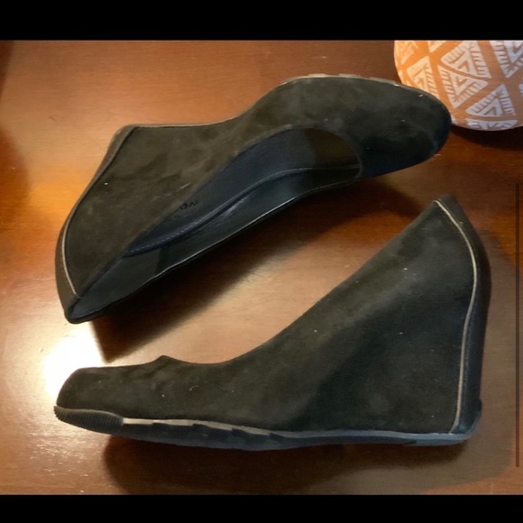 Black Reaction Wedges - Picture 3 of 8